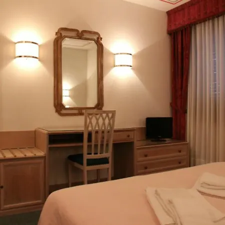 Capannina Otel