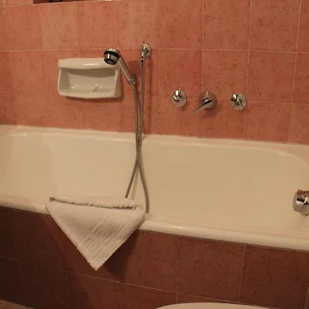 Otel Capannina