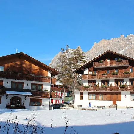 Otel Capannina 3*