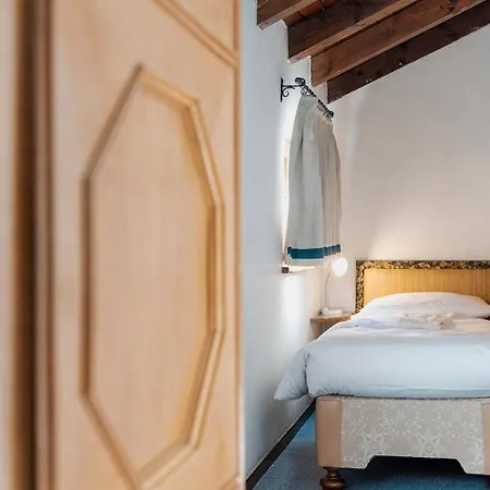 Otel Capannina