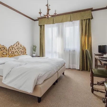 Capannina Otel 3*